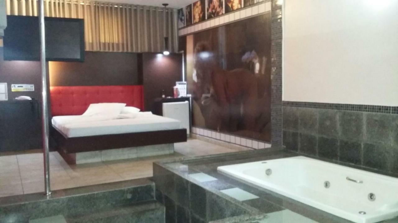 Movie Inn Motel E Hospedagem (Adults Only) Ribeirão Preto Zewnętrze zdjęcie